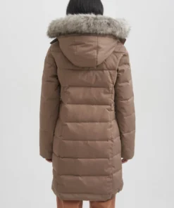 Toboggan Canada JENNA L PARKA