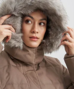 Toboggan Canada JENNA L PARKA