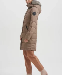 Toboggan Canada JENNA L PARKA